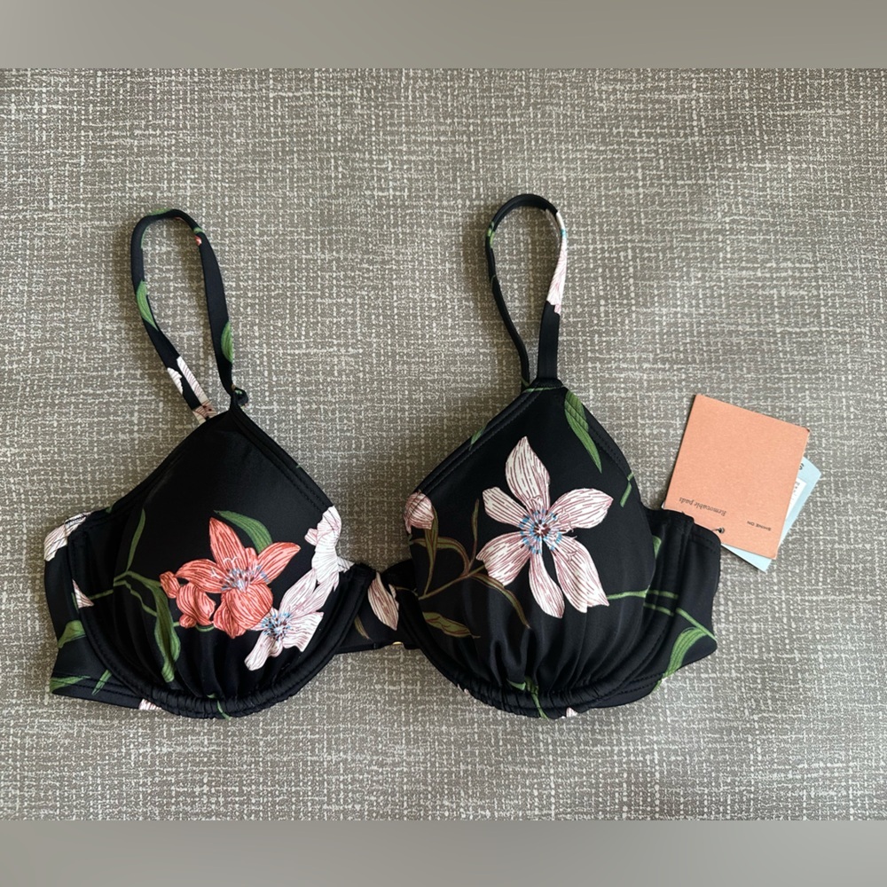 Shade‎ & Shore Black Floral Bikini top Size 34C Removable pads
